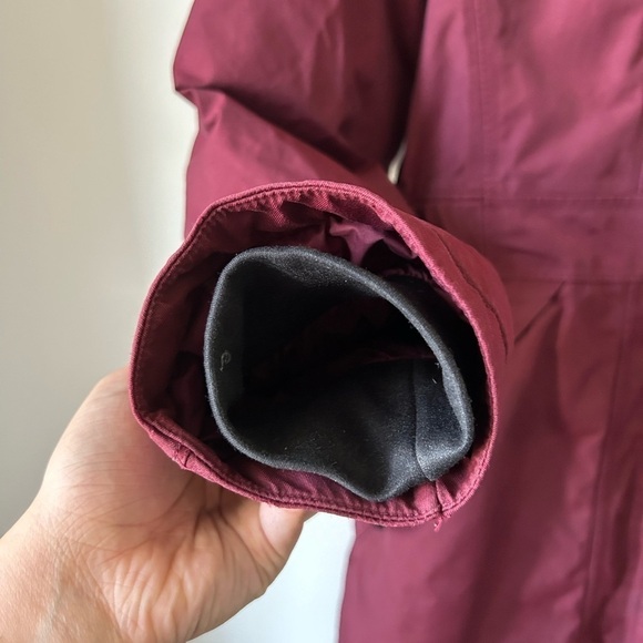 The  North Face Dry Vent Burgundy Long Winter Coat - Picture 4 of 6